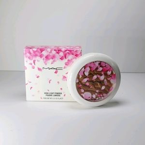 *Limited Edition!* MAC Spring Bling Highlight Powder